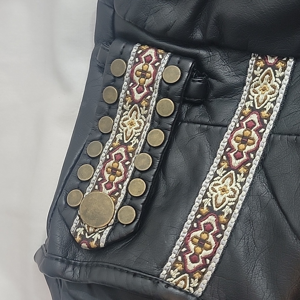 Buckle Black Fitted Faux Leather Brass Accent Embroidered Jacket size Small - Picture 5 of 9